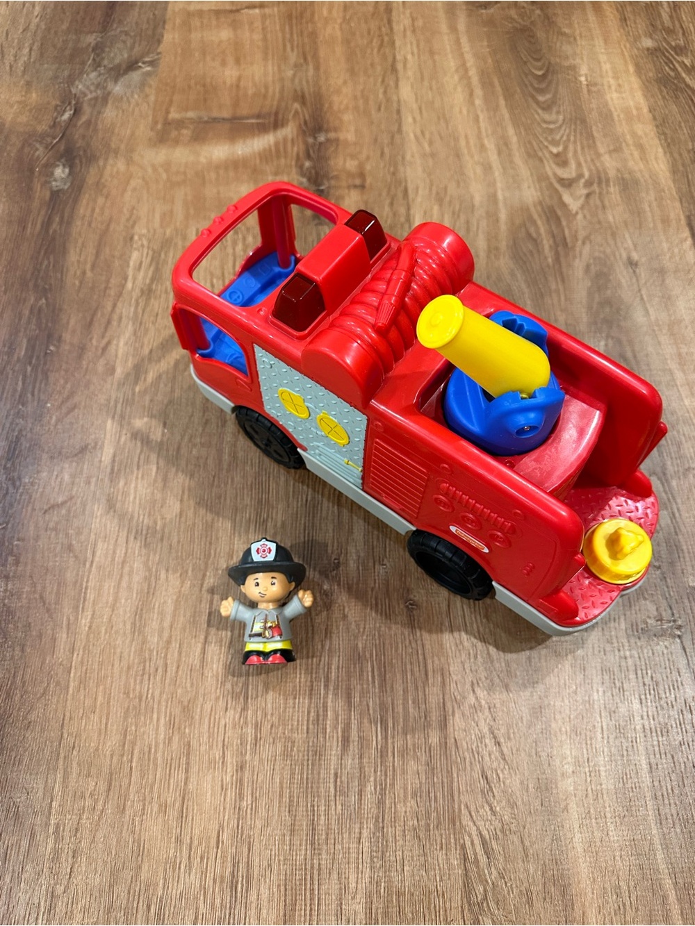 Fisher Price Little People Helping Others Fire Truck